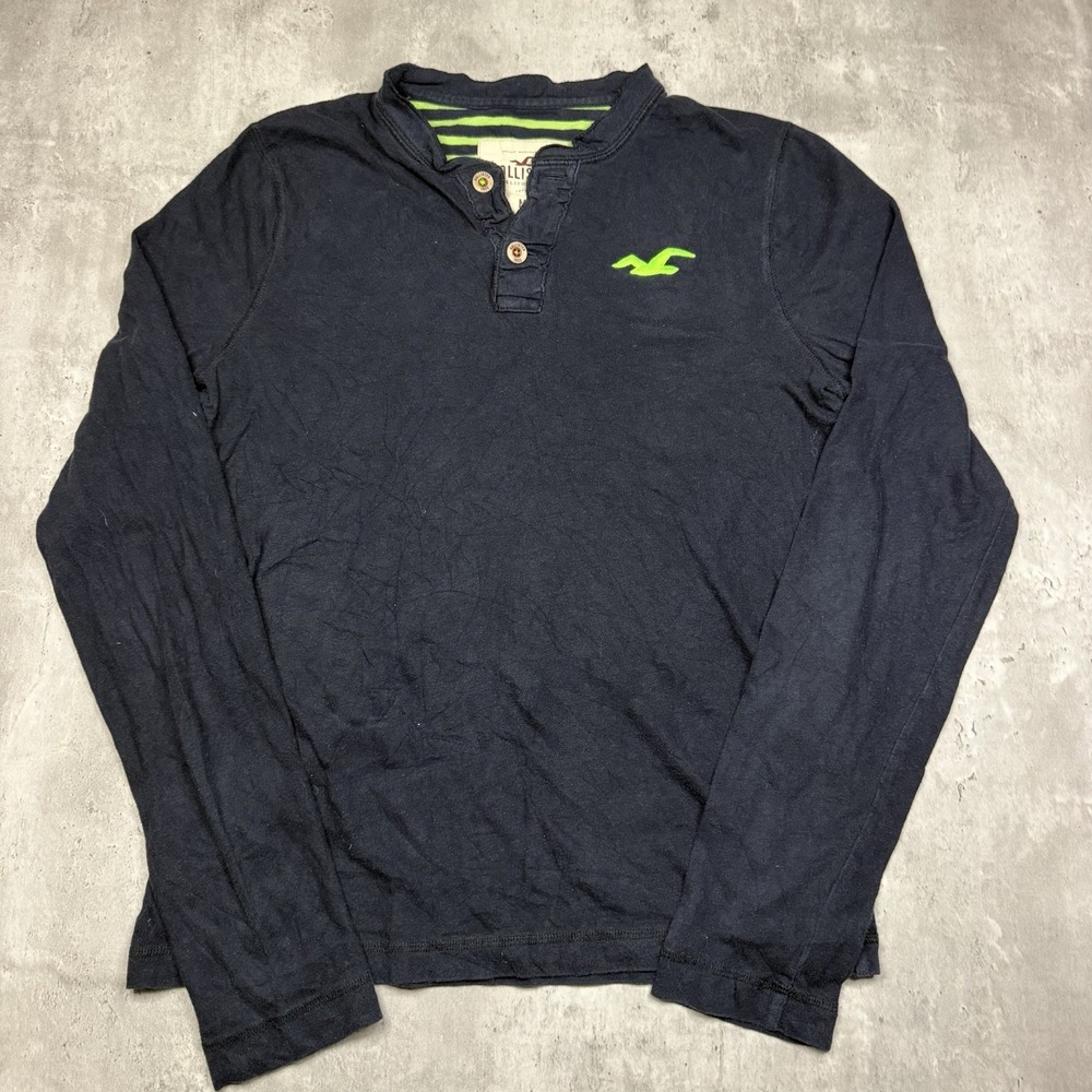 Vintage Hollister Men's Size M Y2K Long Sleeve Navy Henley Shirt Logo Graphic